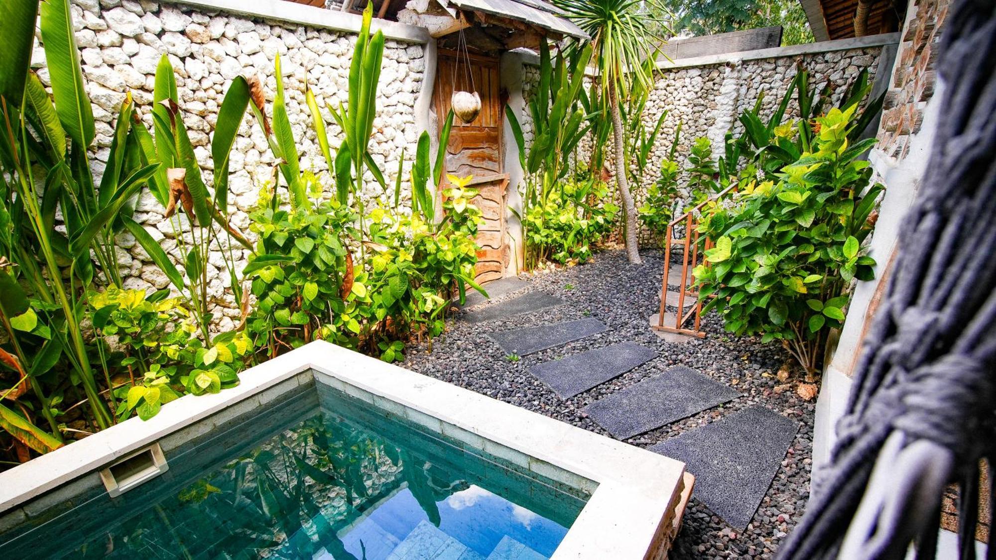 Alma Surf 6 - Cozy 01 Bed With Private Pool Apartemen *