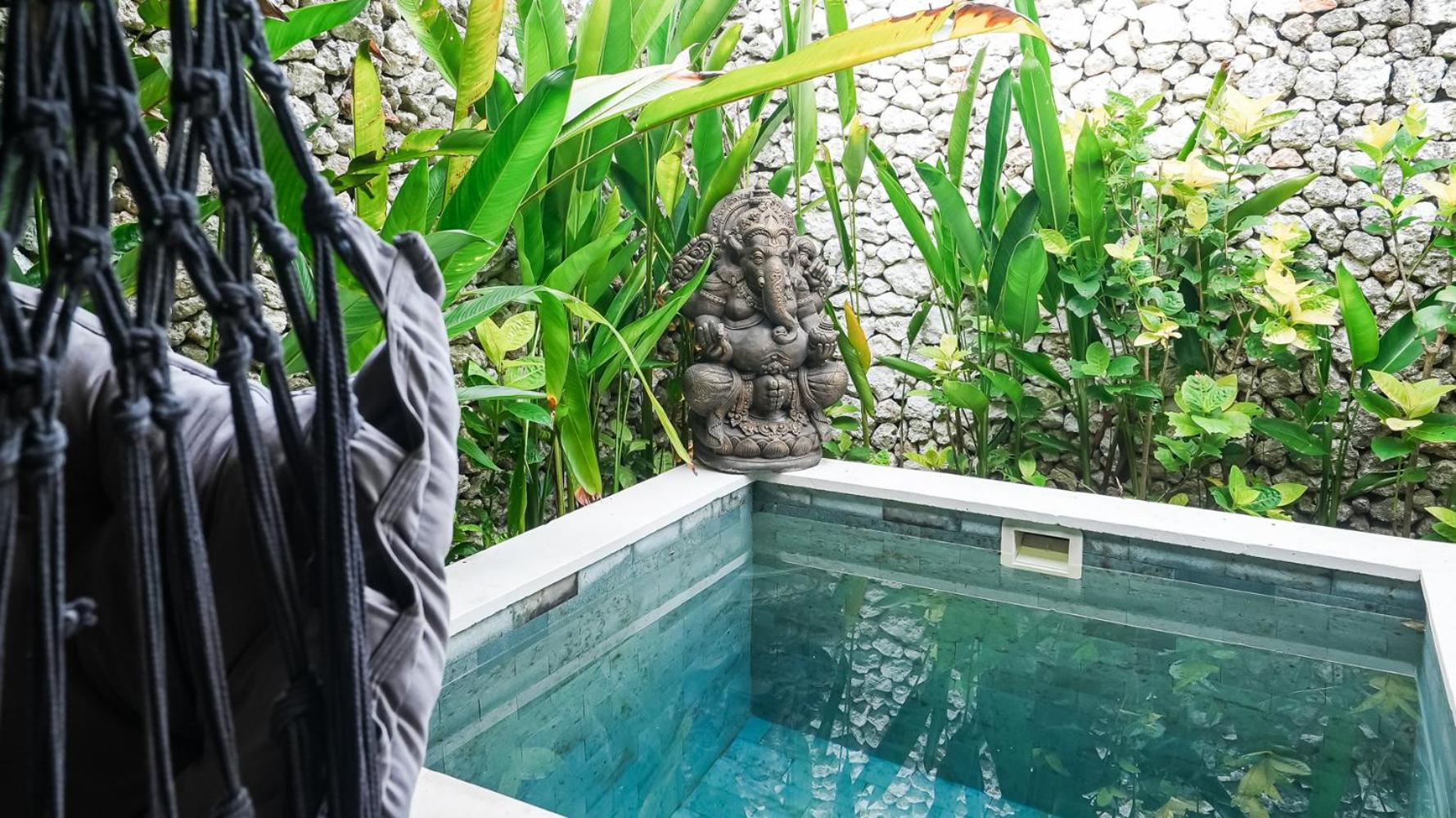 Alma Surf 6 - Cozy 01 Bed With Private Pool Apartemen *