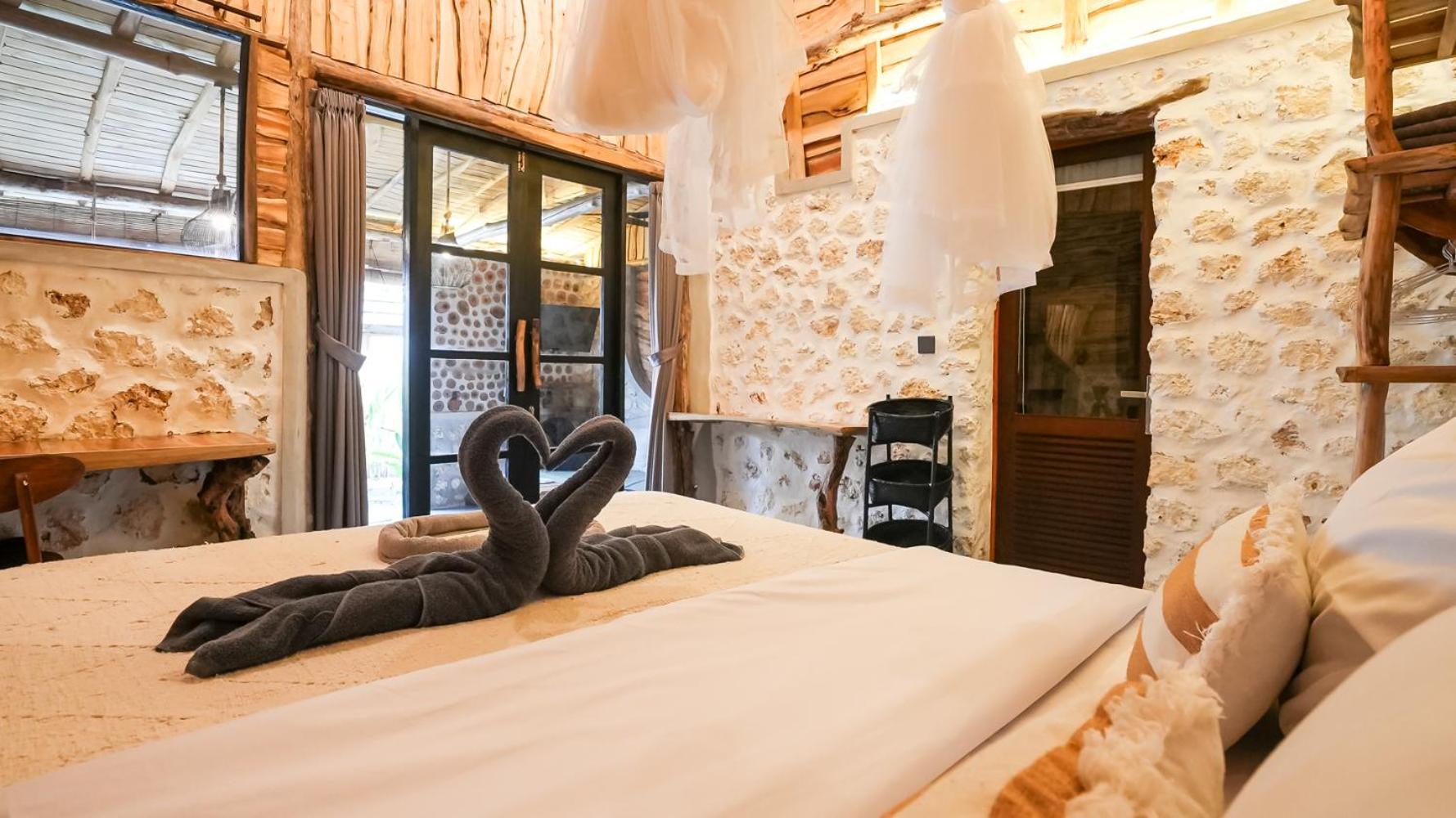 Alma Surf 6 - Cozy 01 Bed With Private Pool Apartemen